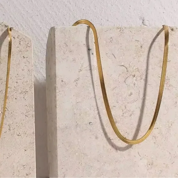 Gold Chain Necklaces For Women minimalist - Picture 5 of 8